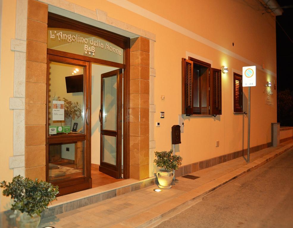 B&B L'Angolino Della Nonna Кастеллуццо Экстерьер фото